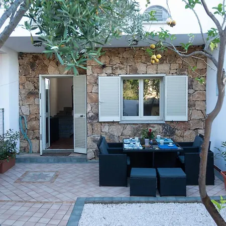 La Casa Di Antonio Lejlighed Budoni